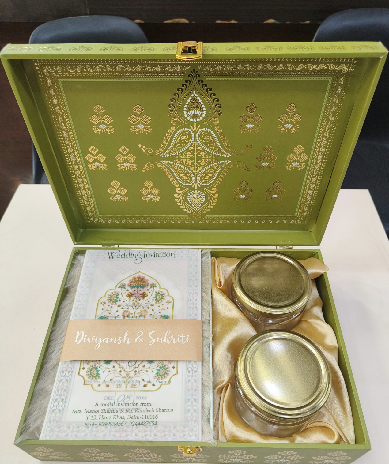 Exquisite Wedding Invitation Gift Box